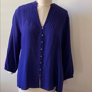 Banana Republic 100% silk button front blouse